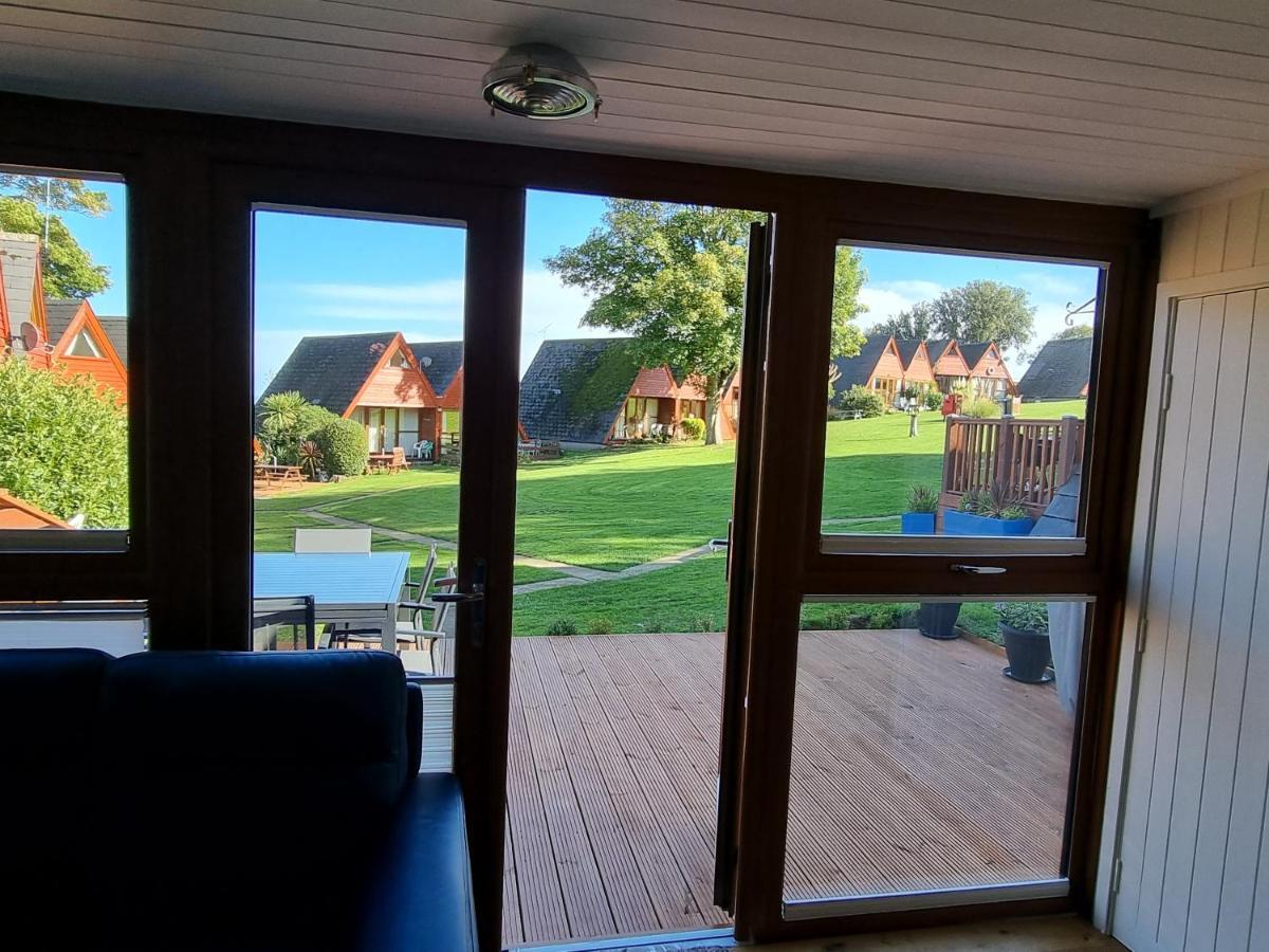 Chalet Brightstone Kingsdown Cliffs Location With Indoor Pool, Tennis Court, Mini-Golf Short Walk To Beach And 3 Great Local Pubs Exterior photo