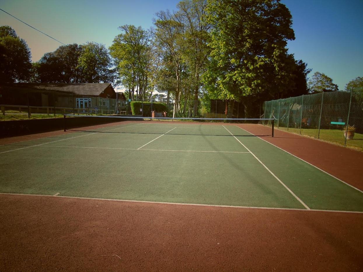 Chalet Brightstone Kingsdown Cliffs Location With Indoor Pool, Tennis Court, Mini-Golf Short Walk To Beach And 3 Great Local Pubs Exterior photo
